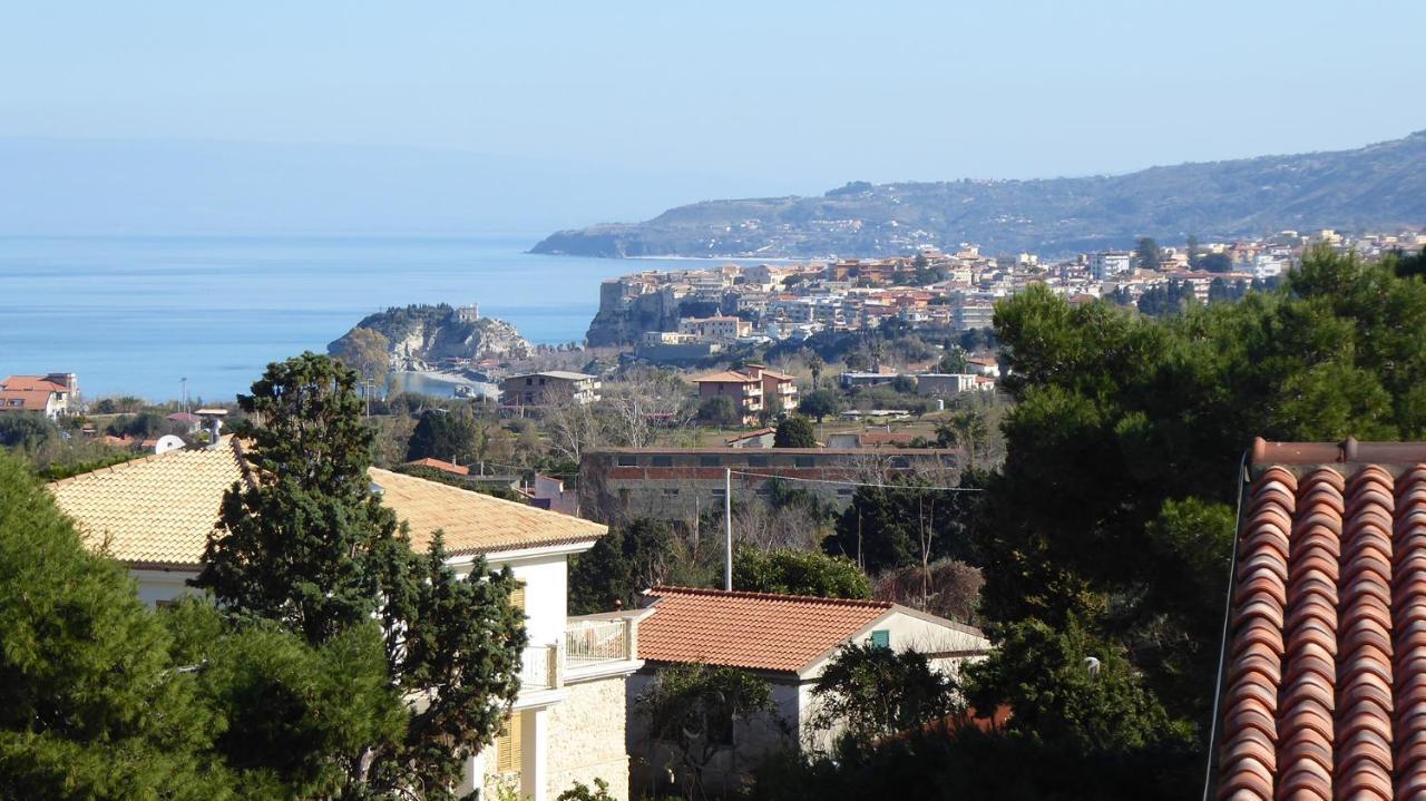 Appartamento Panoramico Santa Domenica ซานตาโดเมนิกา ภายนอก รูปภาพ
