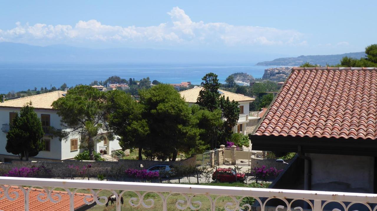 Appartamento Panoramico Santa Domenica ซานตาโดเมนิกา ภายนอก รูปภาพ