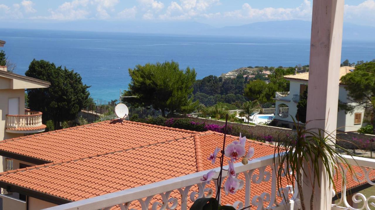Appartamento Panoramico Santa Domenica ซานตาโดเมนิกา ภายนอก รูปภาพ