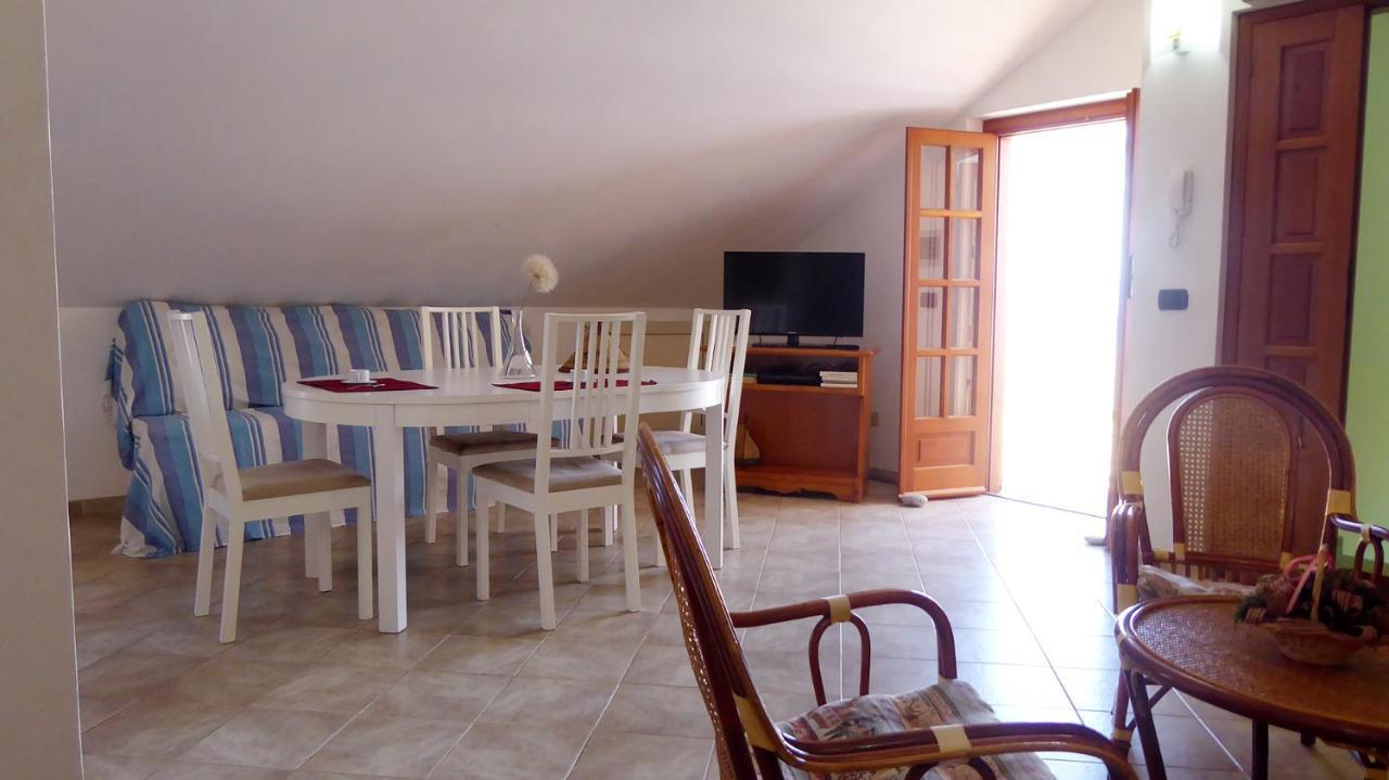 Appartamento Panoramico Santa Domenica ซานตาโดเมนิกา ภายนอก รูปภาพ