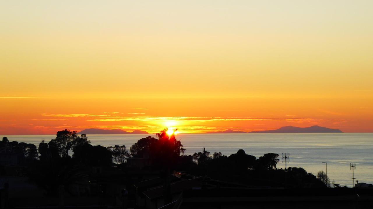 Appartamento Panoramico Santa Domenica ซานตาโดเมนิกา ภายนอก รูปภาพ