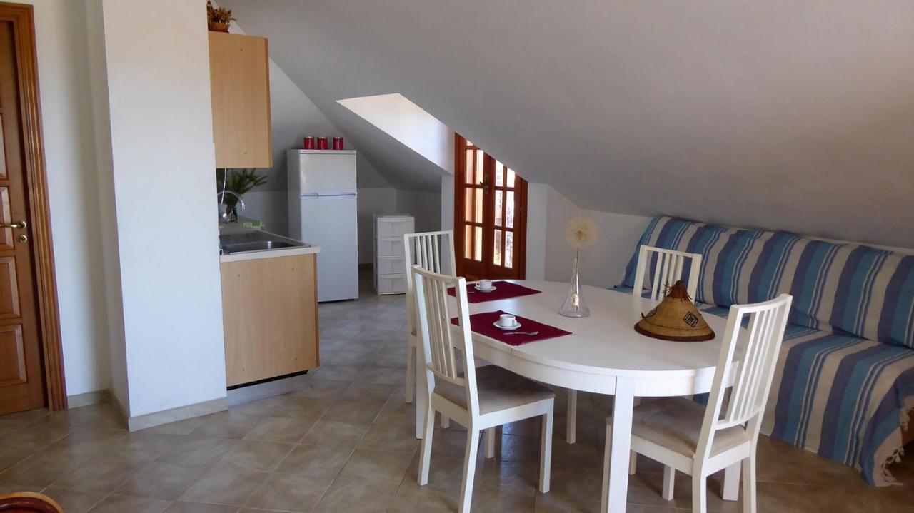 Appartamento Panoramico Santa Domenica ซานตาโดเมนิกา ภายนอก รูปภาพ