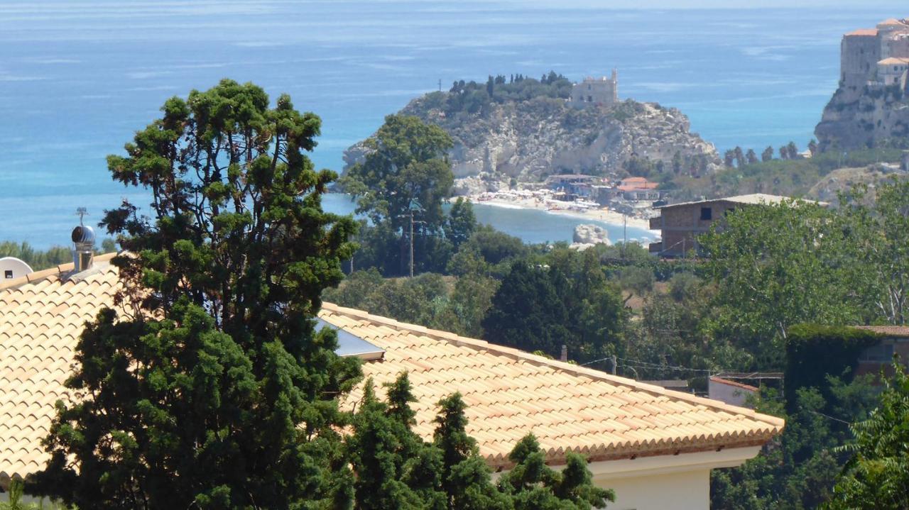 Appartamento Panoramico Santa Domenica ซานตาโดเมนิกา ภายนอก รูปภาพ