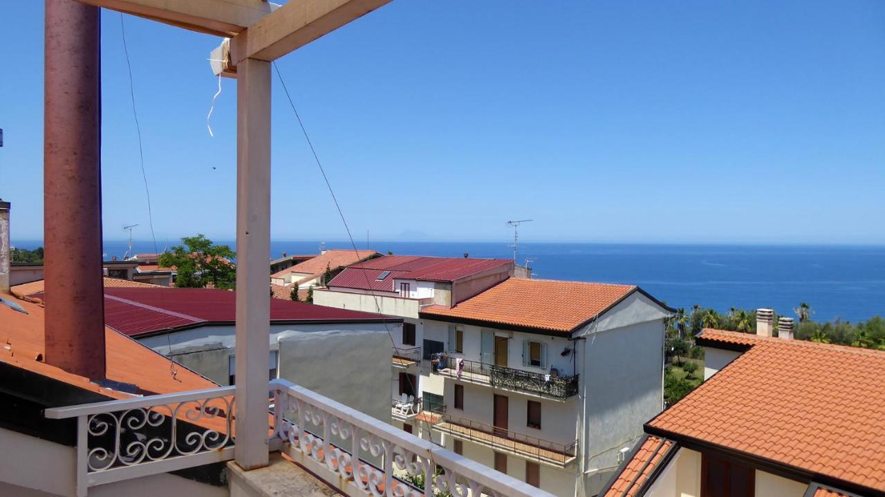Appartamento Panoramico Santa Domenica ซานตาโดเมนิกา ภายนอก รูปภาพ