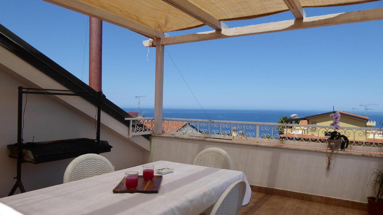 Appartamento Panoramico Santa Domenica ซานตาโดเมนิกา ภายนอก รูปภาพ
