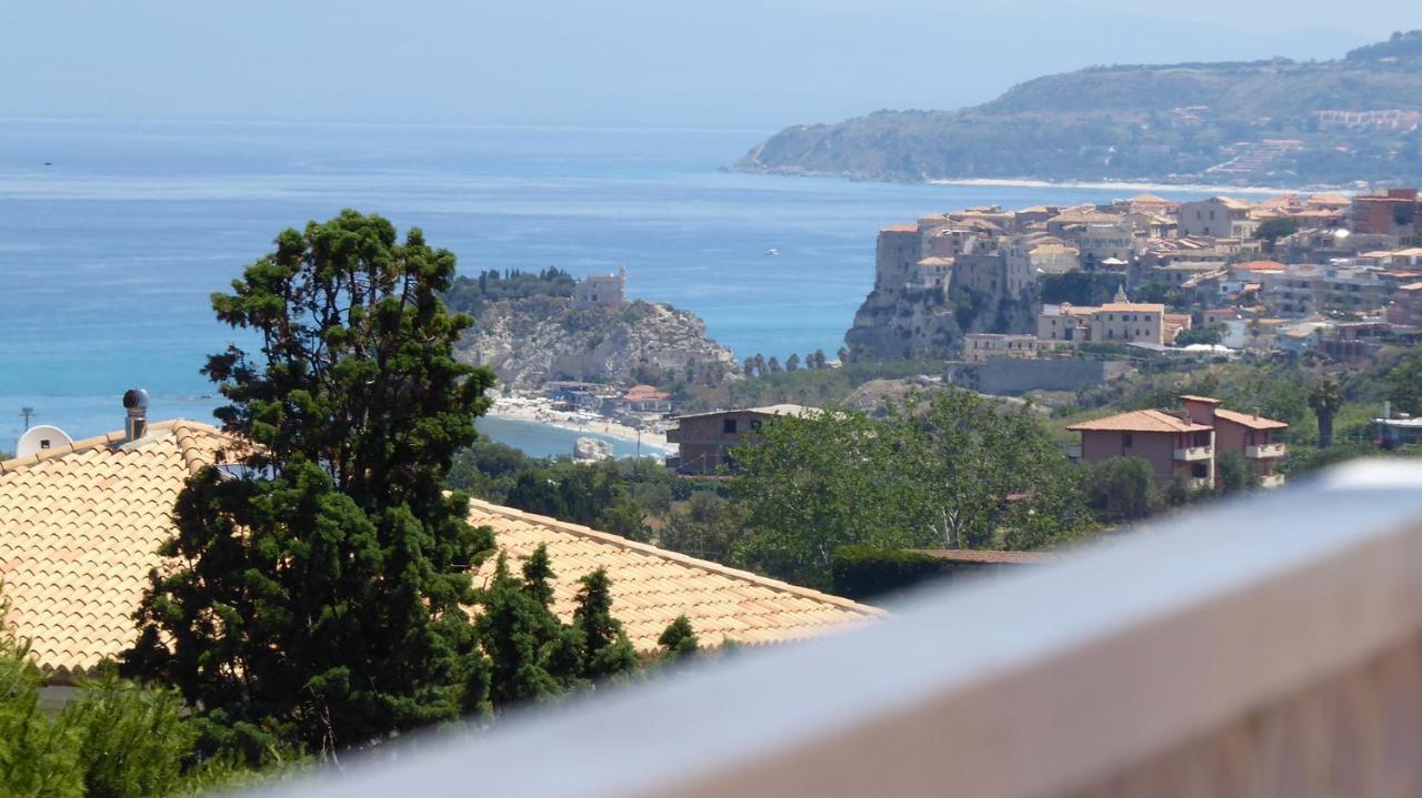 Appartamento Panoramico Santa Domenica ซานตาโดเมนิกา ภายนอก รูปภาพ