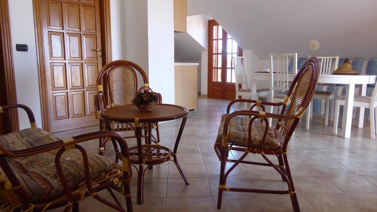 Appartamento Panoramico Santa Domenica ซานตาโดเมนิกา ภายนอก รูปภาพ