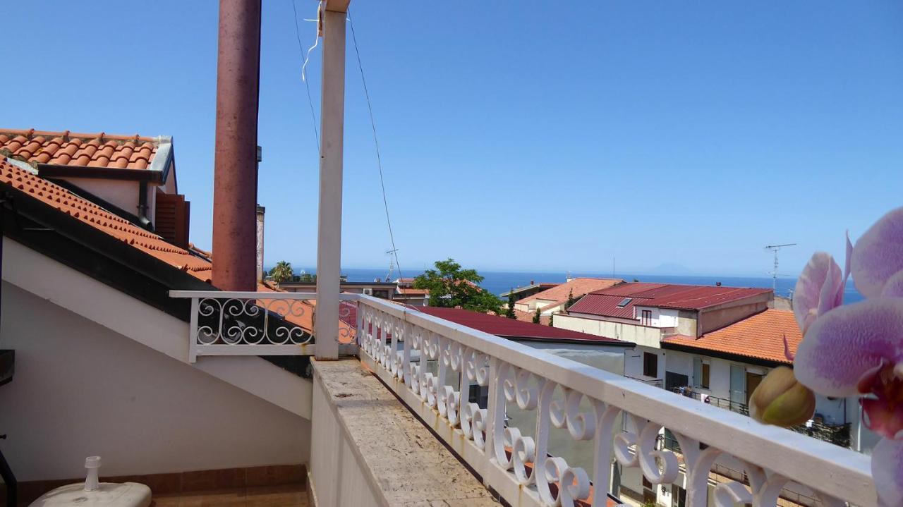 Appartamento Panoramico Santa Domenica ซานตาโดเมนิกา ภายนอก รูปภาพ
