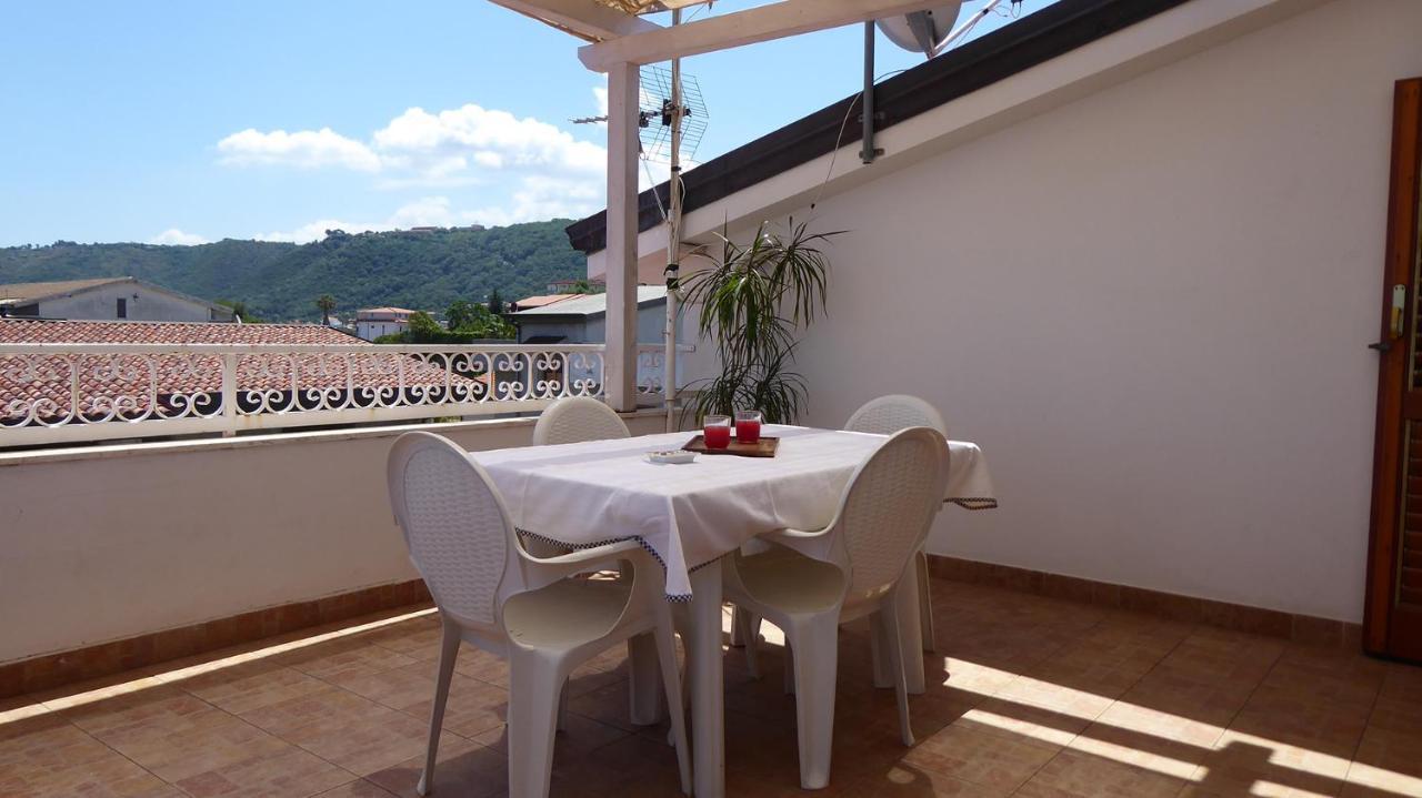 Appartamento Panoramico Santa Domenica ซานตาโดเมนิกา ภายนอก รูปภาพ