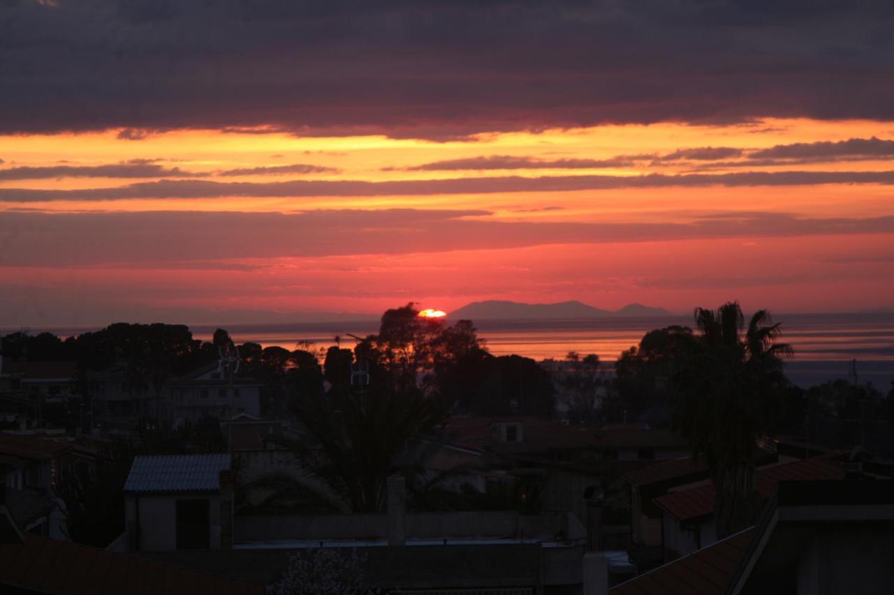 Appartamento Panoramico Santa Domenica ซานตาโดเมนิกา ภายนอก รูปภาพ