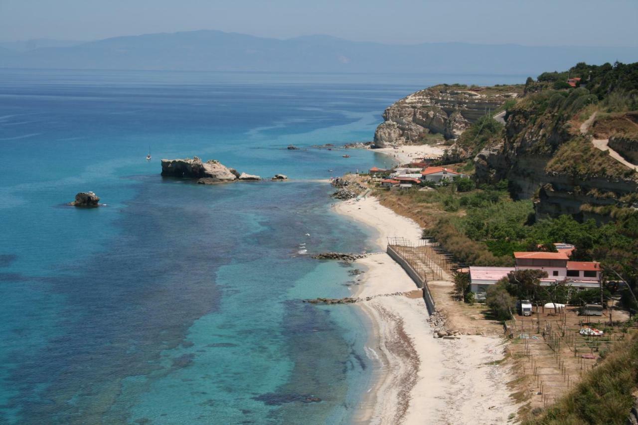 Appartamento Panoramico Santa Domenica ซานตาโดเมนิกา ภายนอก รูปภาพ
